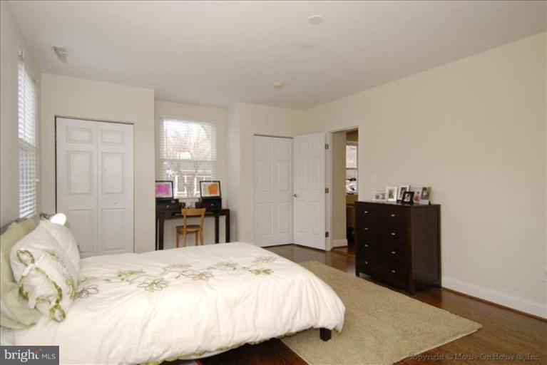 2854 Hunter Road Fairfax, VA 22031 - Photo 20 of 30 Master Bedroom