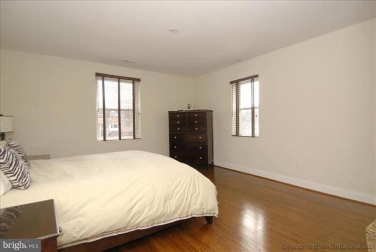 2854 Hunter Road Fairfax, VA 22031 - Photo 22 of 30 Bedroom #4