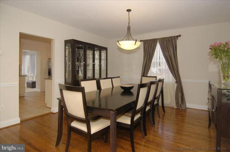 2854 Hunter Road Fairfax, VA 22031 - Photo 23 of 30 Dining Room #2