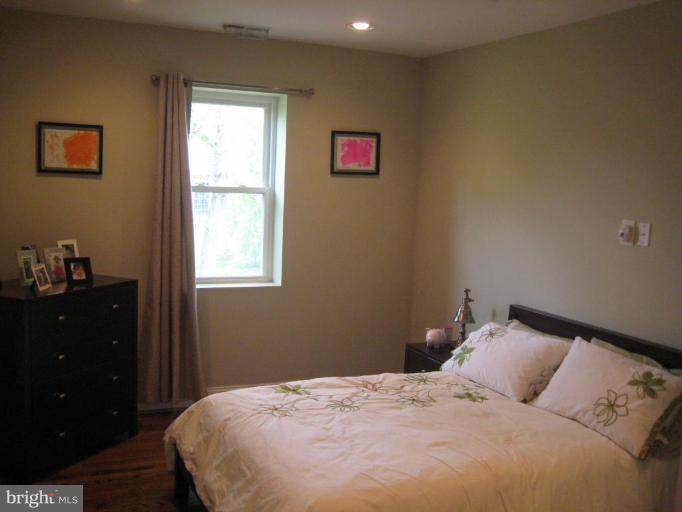 2854 Hunter Road Fairfax, VA 22031 - Photo 30 of 30 Bedroom #5