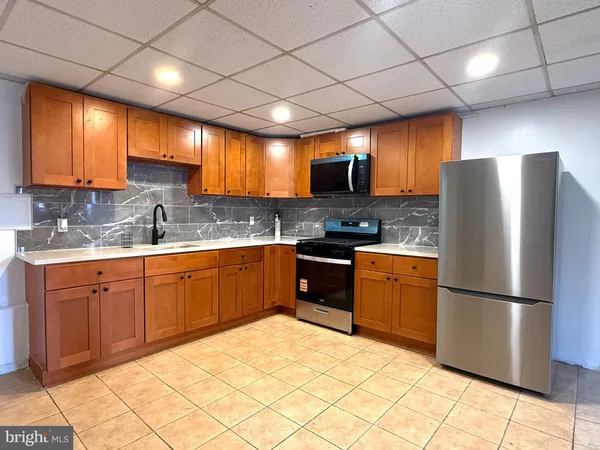 $1,450 | 1300 Main Street, Darby, PA 19023
