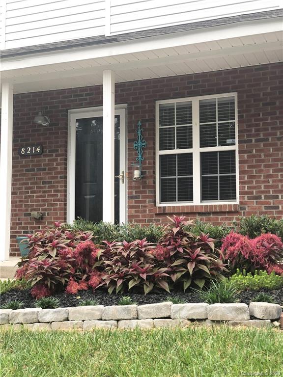 8214 Rudolph Road Charlotte, NC 28216 - Photo 2 of 25