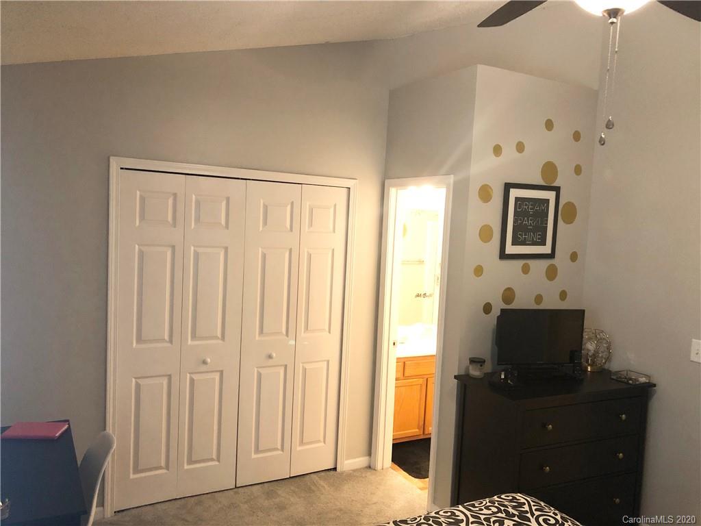 8214 Rudolph Road Charlotte, NC 28216 - Photo 20 of 25