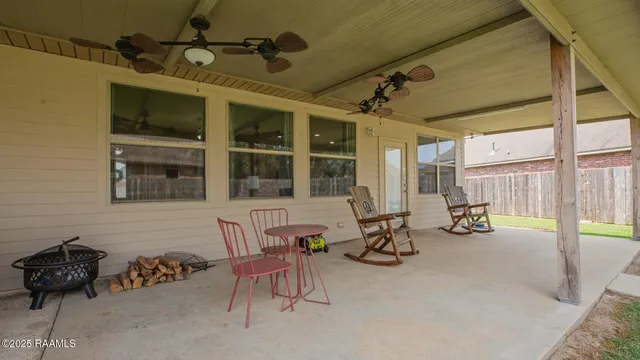 $2,200 | 103 Still Waters Road, Broussard, LA 70518