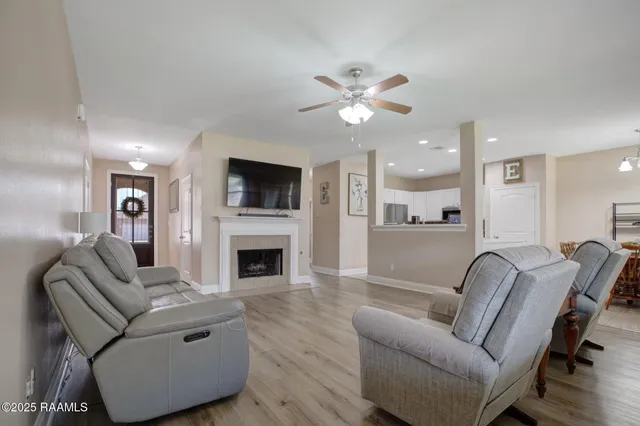 $2,200 | 103 Still Waters Road, Broussard, LA 70518