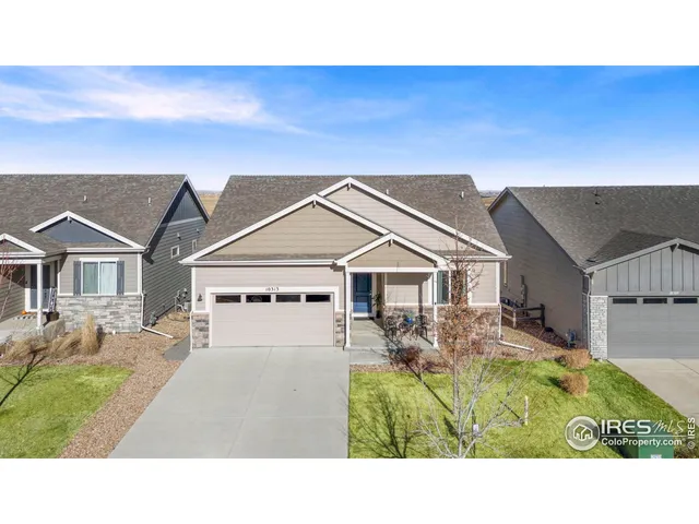 a house view with a outdoor space