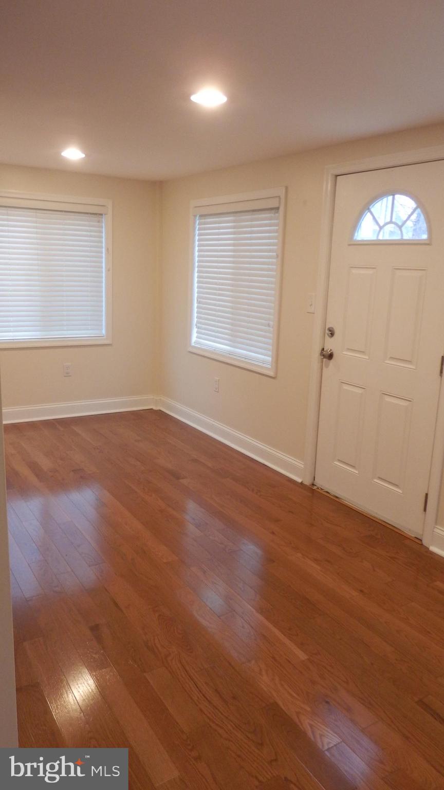 140 Meadow Road Pasadena, MD 21122 - Photo 24 of 53 FOYER