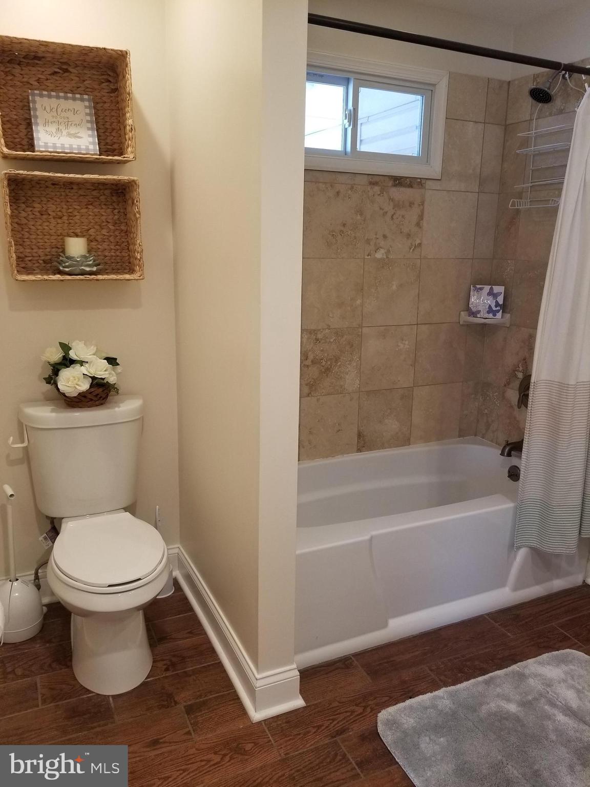 140 Meadow Road Pasadena, MD 21122 - Photo 38 of 53 MASTER BATH