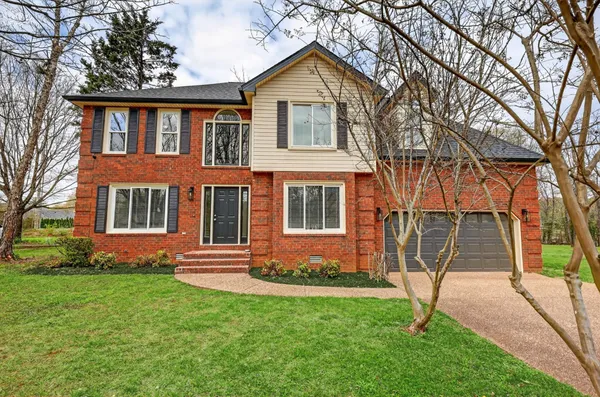 $458,500 | 1807 Turfland Drive, Murfreesboro, TN 37127