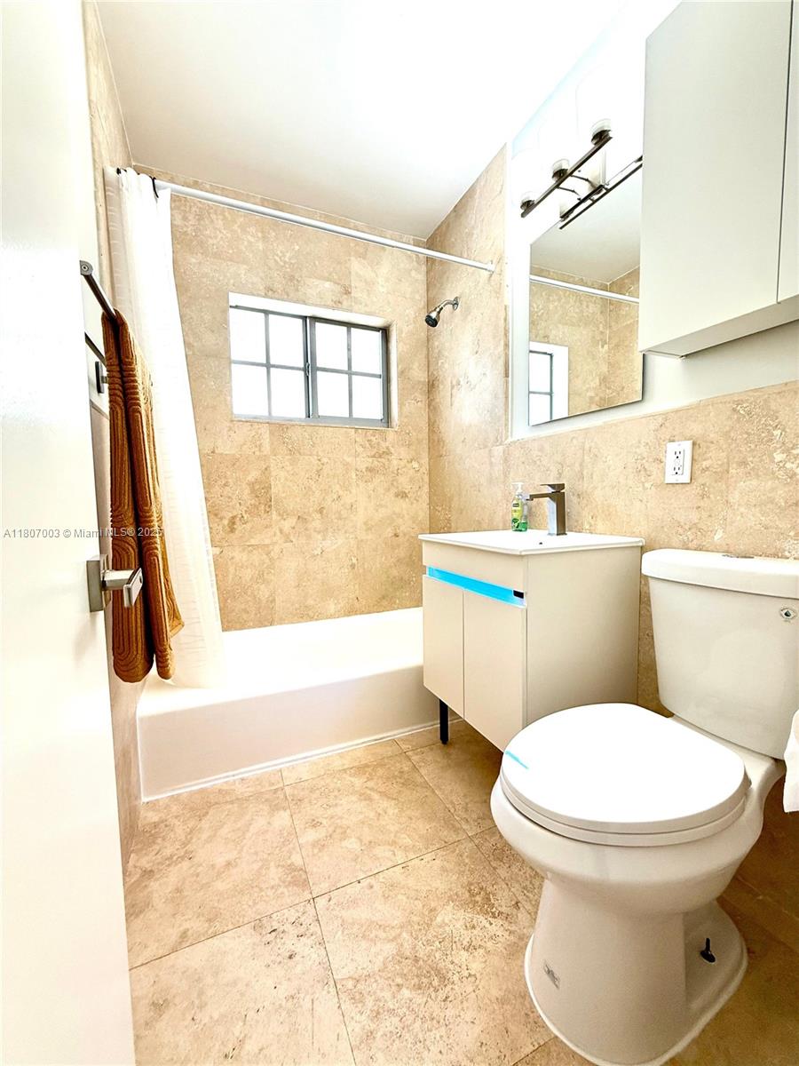 1220 Alton Road, Unit 202 Miami Beach, FL 33139 - Photo 9 of 11 Gallery Image 9