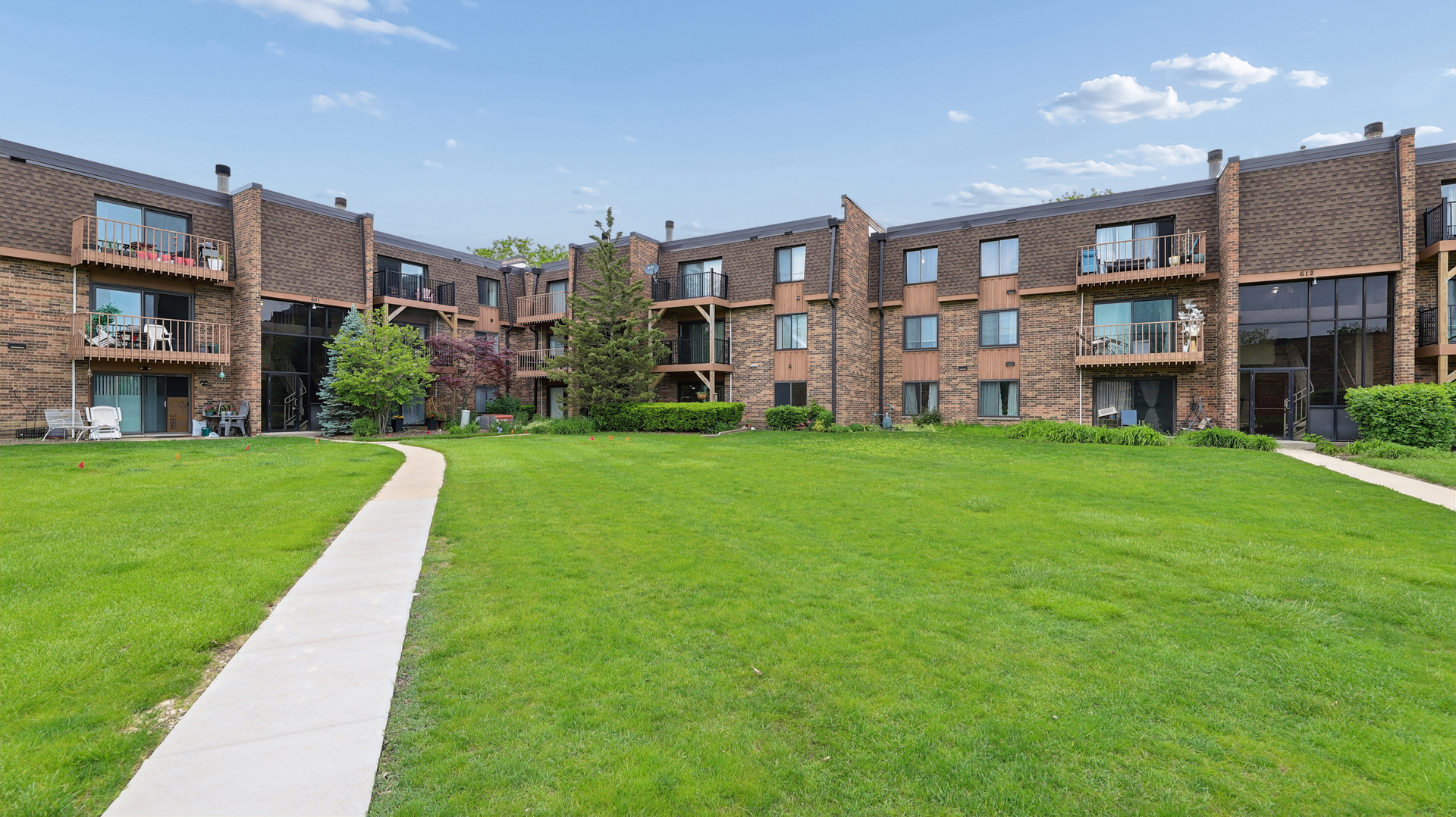 608 Waterford Road South, Unit 1B Schaumburg, IL 60193 - Photo 20 of 21