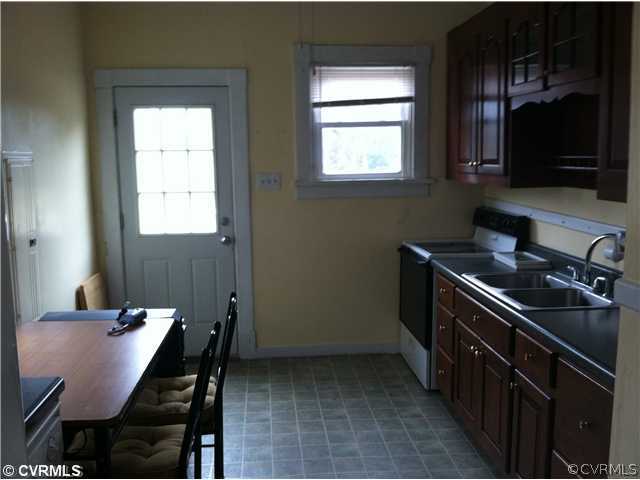 11159 Elmont Road Ashland, VA 23005 - Photo 5 of 8 Kitchen