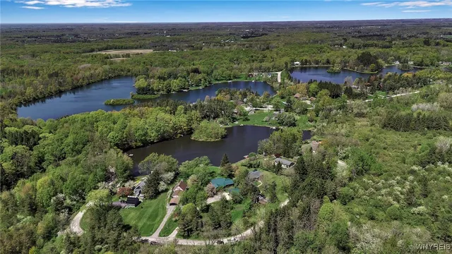 $519,900 | 83 Little Lake Road, Bennington, NY 14004