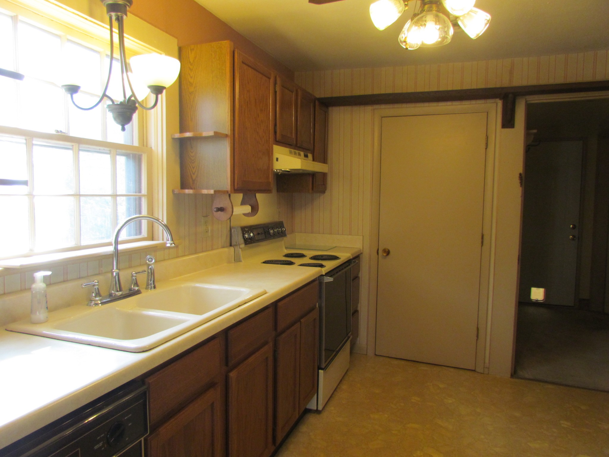 6855 Spring Creek Road Tullahoma, TN 37388 - Photo 4 of 25 Gallery Image 4