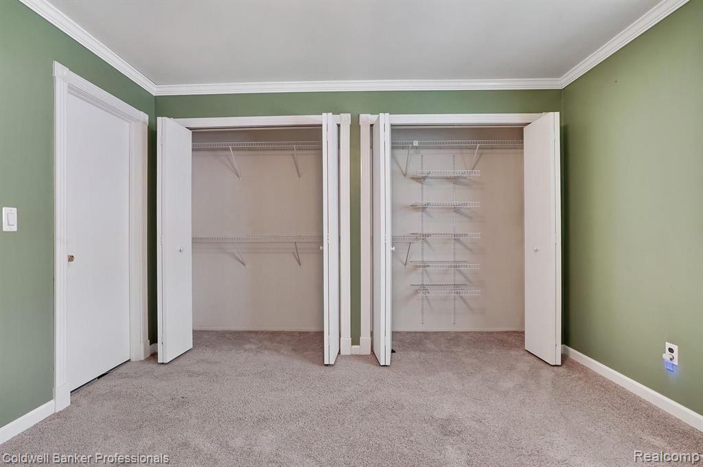 2118 Warrington Road Rochester Hills, MI 48307 - Photo 31 of 50