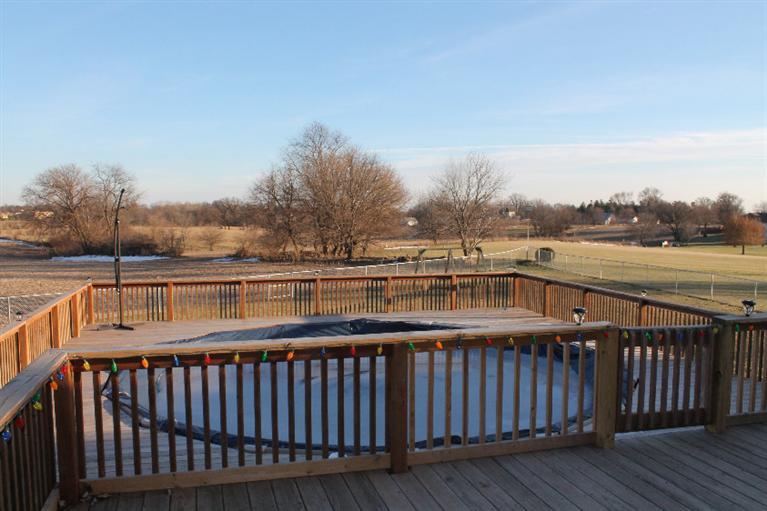 417 River King Road Clinton, IA 52732 - Photo 3 of 20 Gallery Image 3
