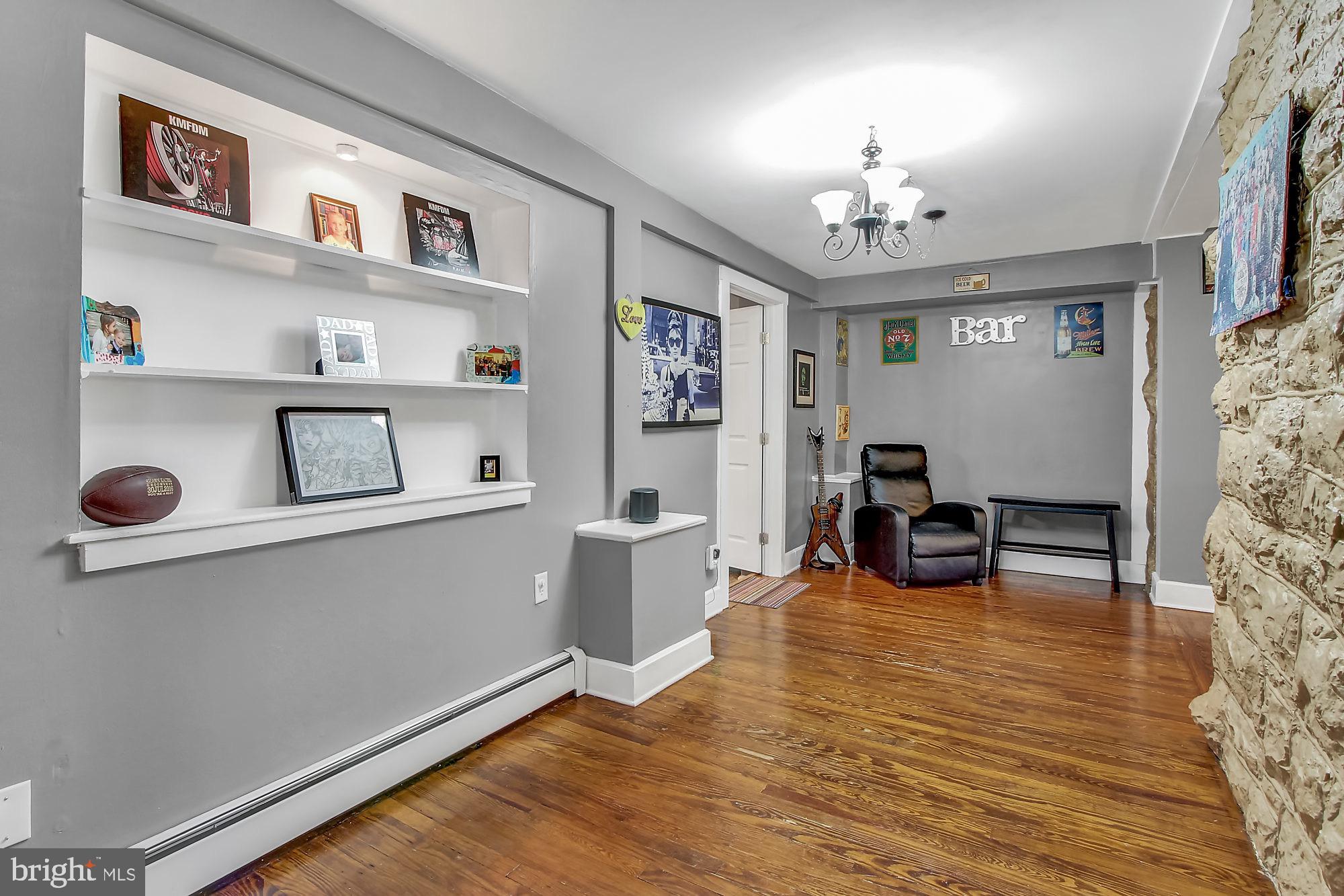 1130 Fern Avenue Reading, PA 19607 - Photo 3 of 21