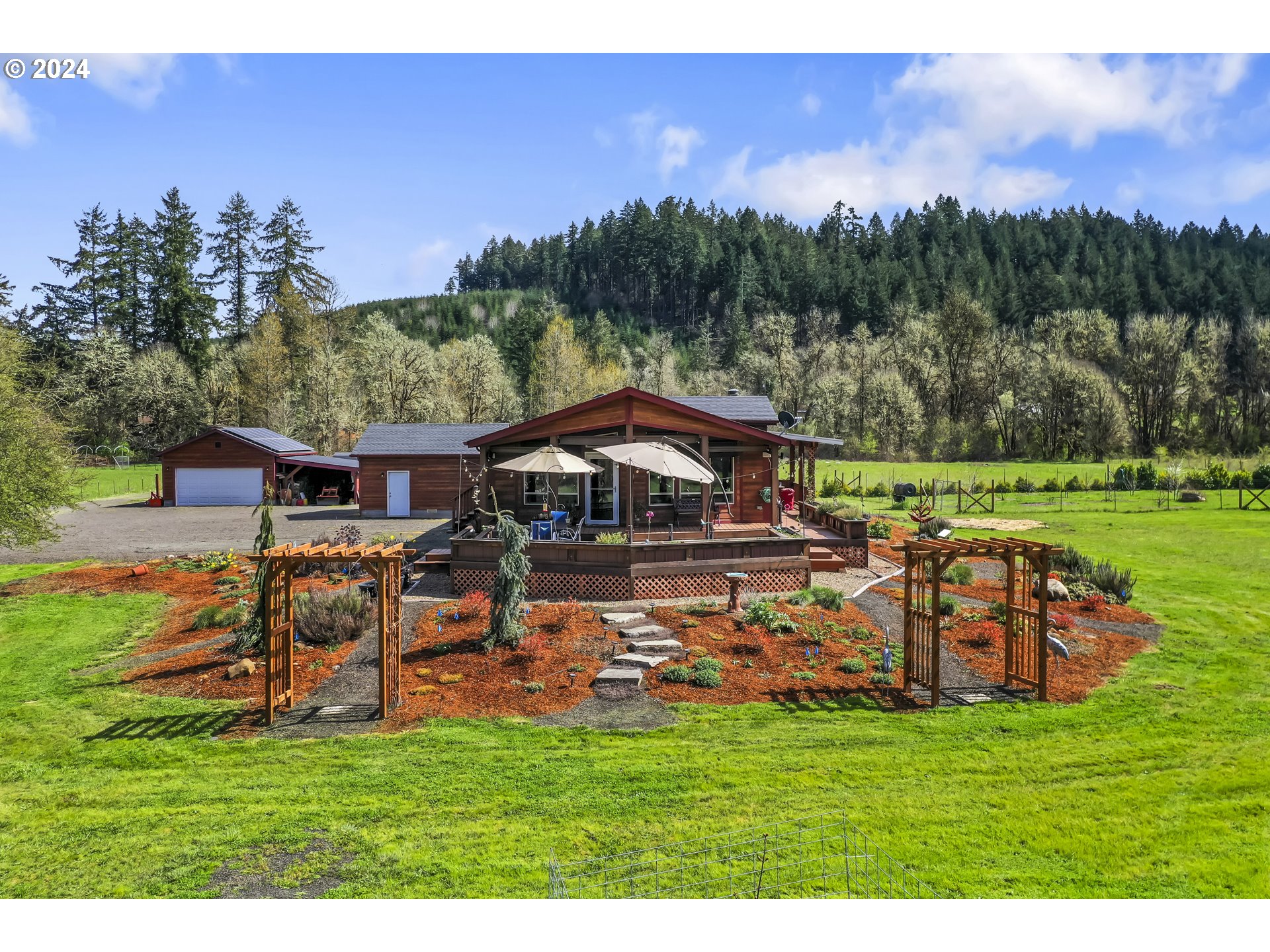 38513 Wendling Road Marcola, OR 97454 - Photo 1 of 41 Gallery Image 1