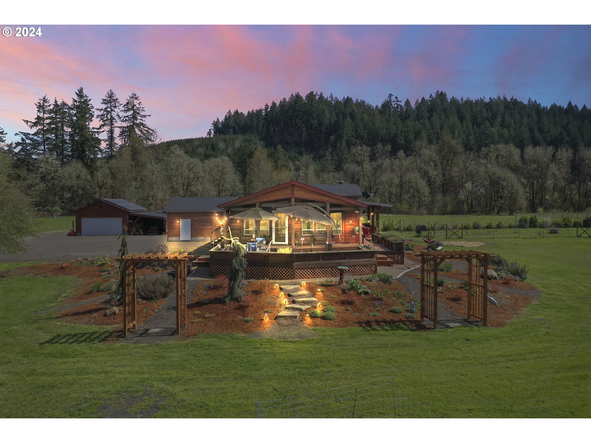 38513 Wendling Road Marcola, OR 97454 - Photo 6 of 41 Gallery Image 6