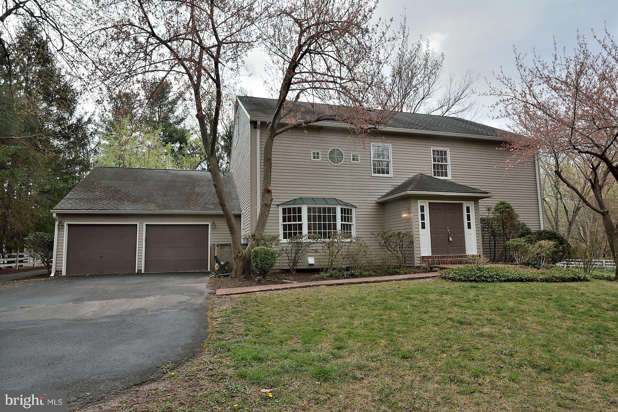 10140 Gary Road Potomac, MD 20854 - Photo 2 of 29 Exterior (Front)