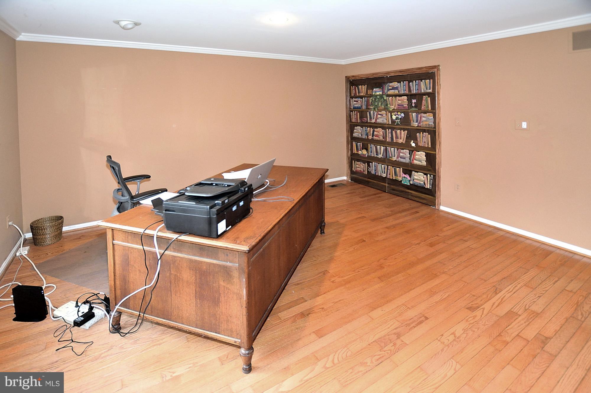 10140 Gary Road Potomac, MD 20854 - Photo 13 of 29 Interior (General) - 1st Floor Office/Bedroom