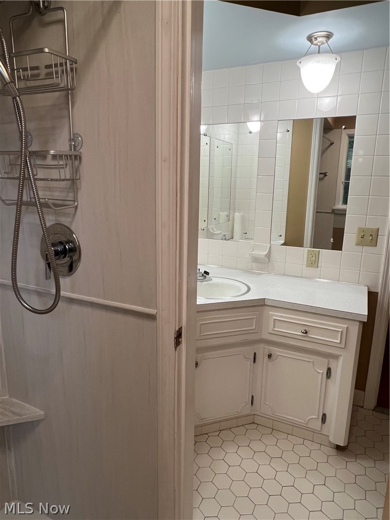 842 Shields Road Youngstown, OH 44511 - Photo 27 of 39