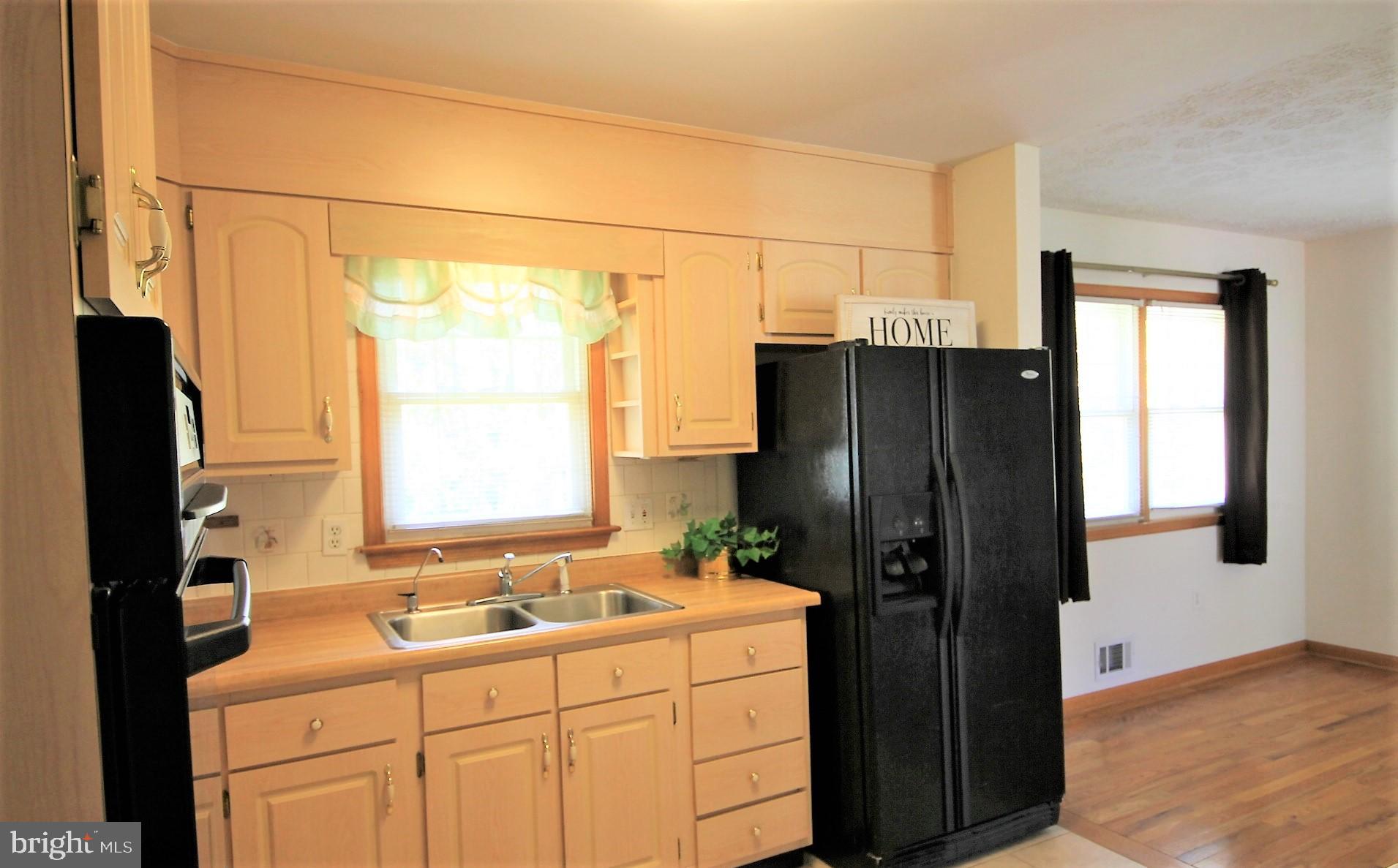 213 Magothy Beach Road Pasadena, MD 21122 - Photo 11 of 39 Gallery Image 11