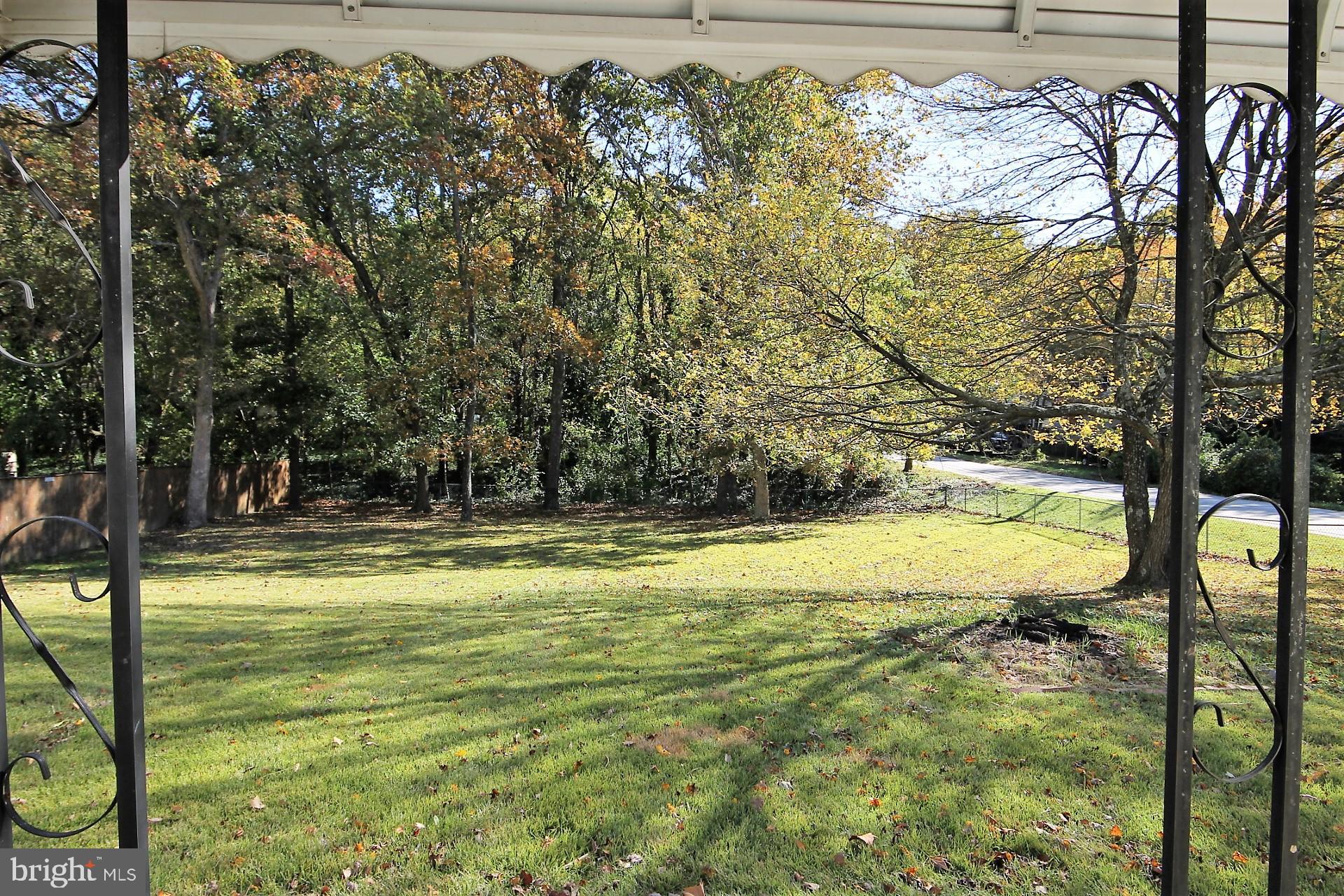 213 Magothy Beach Road Pasadena, MD 21122 - Photo 29 of 39 Patio overlooking backyard