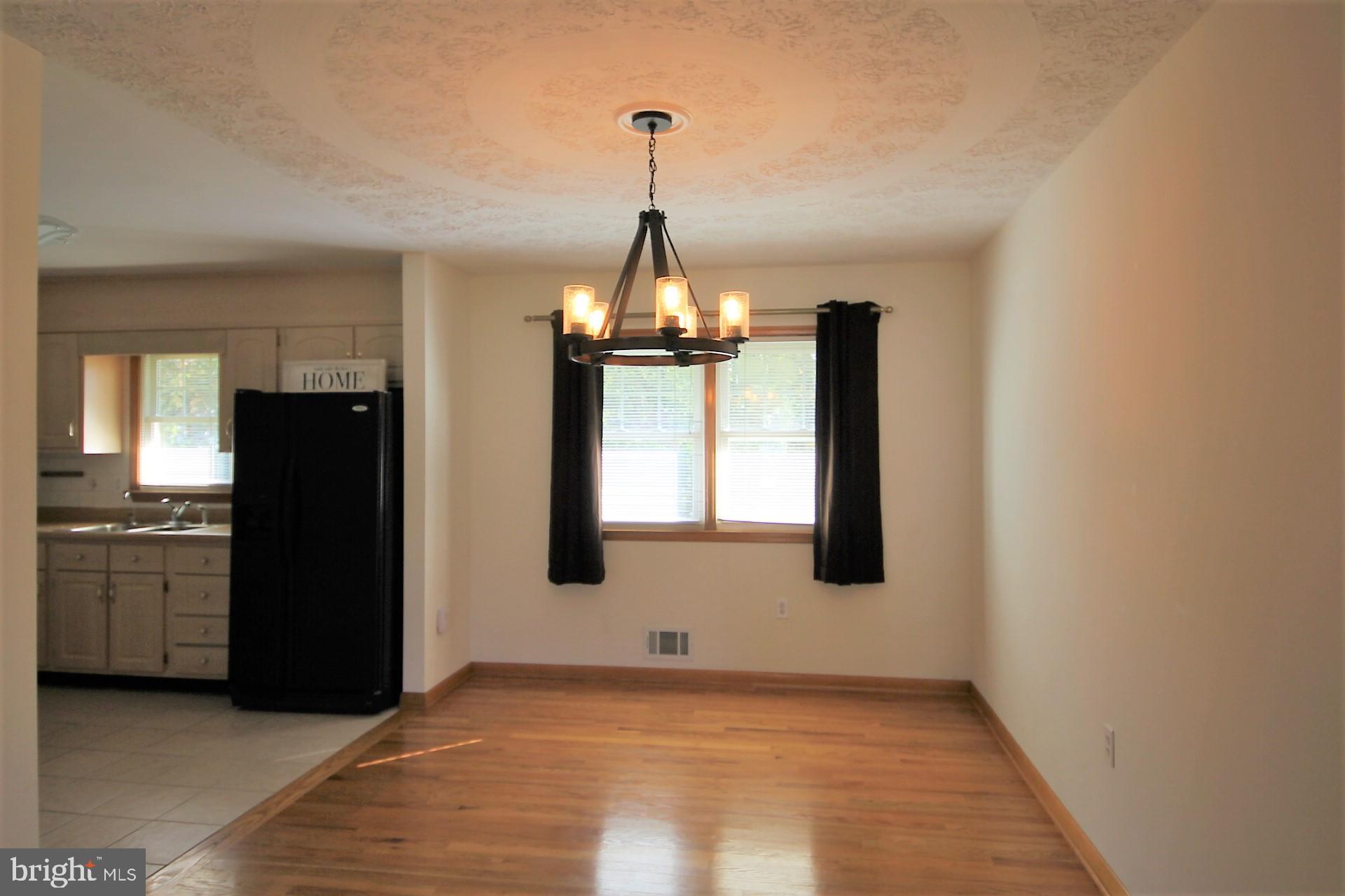 213 Magothy Beach Road Pasadena, MD 21122 - Photo 8 of 39 Formal Dining Room