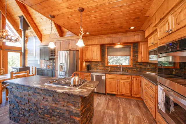 $1,100,000 | 12175 Watkins Road, Manchester, MI 48158