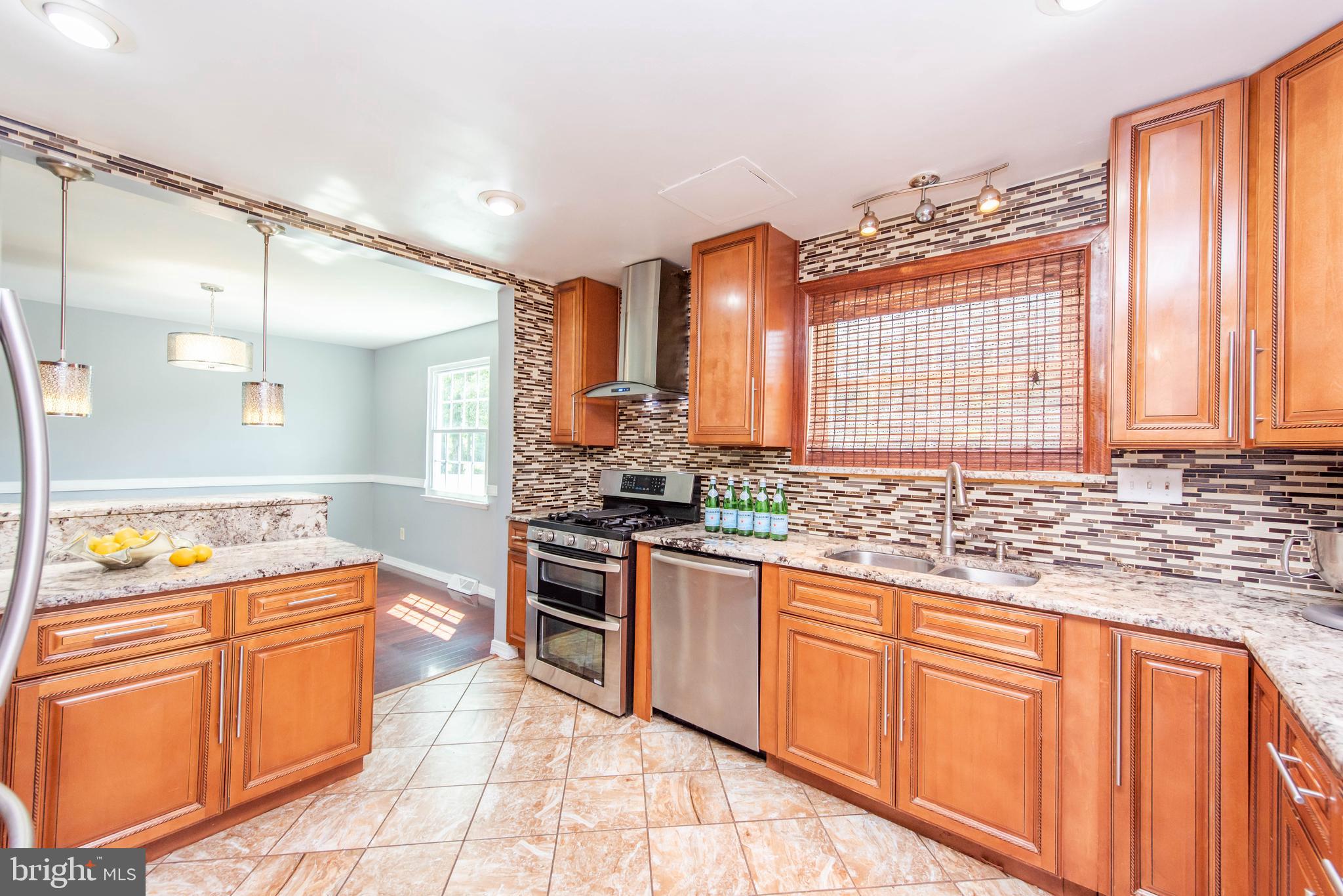 7173 Fairbrook Road Baltimore, MD 21244 - Photo 13 of 50 Kitchen