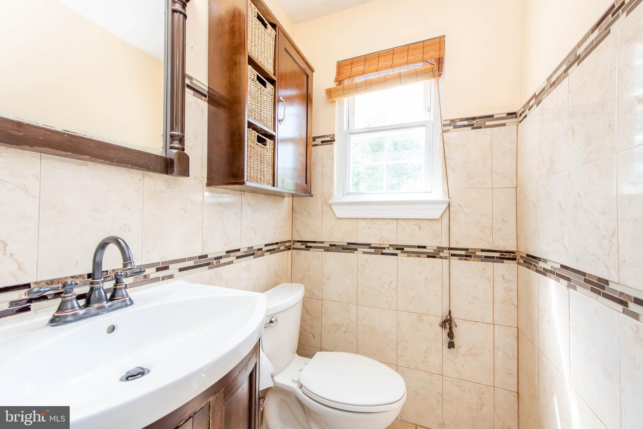 7173 Fairbrook Road Baltimore, MD 21244 - Photo 16 of 50 Powder Room