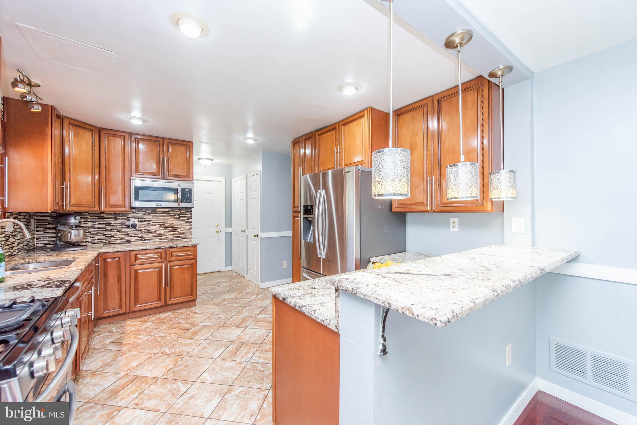 7173 Fairbrook Road Baltimore, MD 21244 - Photo 8 of 50 Kitchen