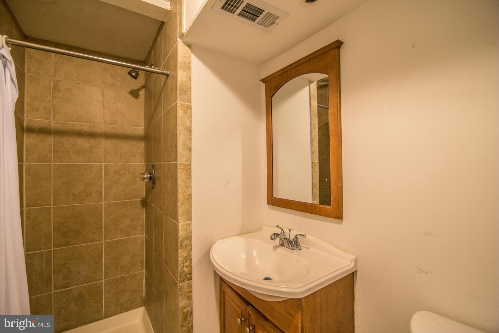 6602 Stanton Road New Carrollton, MD 20784 - Photo 19 of 25 Bath