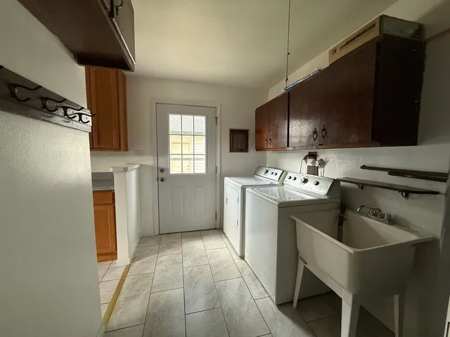 $1,750 | 723 South Lake Street, Mundelein, IL 60060