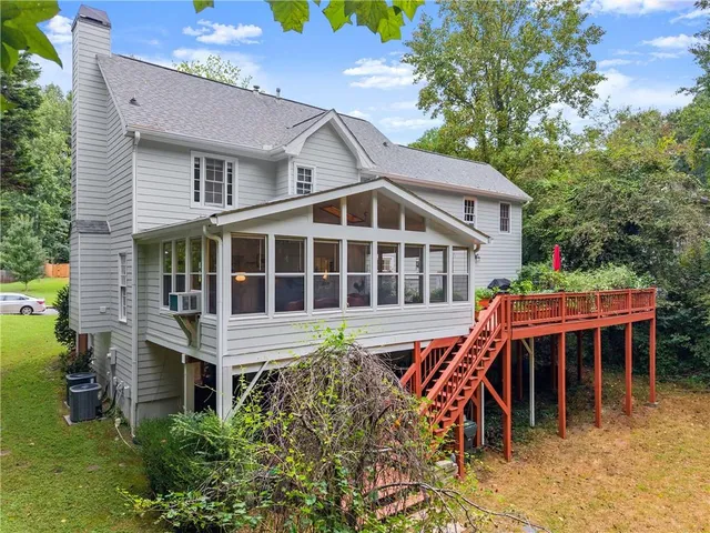 $714,000 | 300 Farm Track, Roswell, GA 30075