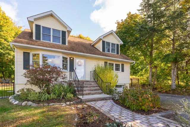 $599,000 | 3 Warwick Gardens Drive, Warwick, NY 10990