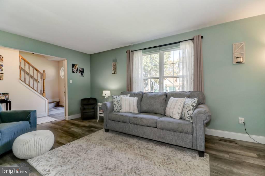 12 Country Club Road Pine Hill, NJ 08021 - Photo 6 of 28 Living room