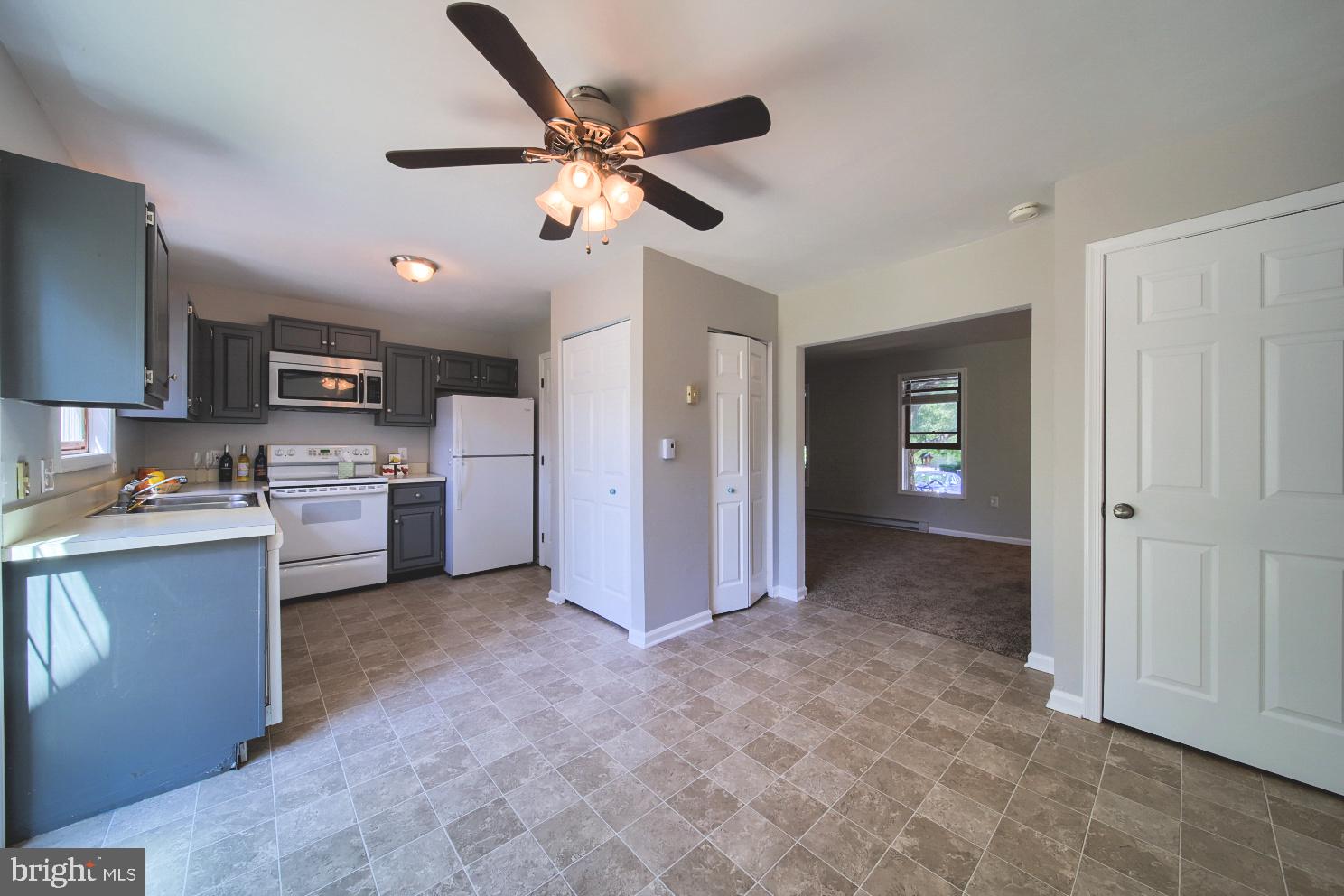 416 Cardinal Road Lititz, PA 17543 - Photo 8 of 16 Dining Area