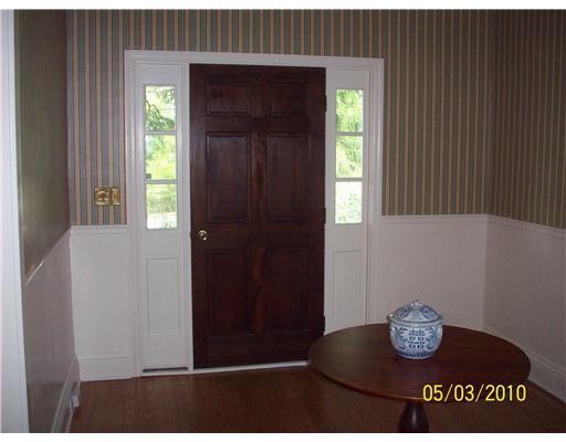 304 Guys Run Road Cheswick, PA 15024 - Photo 11 of 18 1st Floor Plan. Spacious entry large enough to be a sitting or music room.