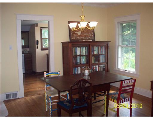 304 Guys Run Road Cheswick, PA 15024 - Photo 6 of 18 Dining Room.