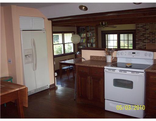 304 Guys Run Road Cheswick, PA 15024 - Photo 8 of 18 Kitchen.