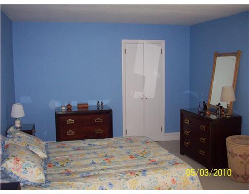 304 Guys Run Road Cheswick, PA 15024 - Photo 10 of 18 Master Bedroom. Master bedroom has private bath wiith new laundry, walk in closet and private bath.