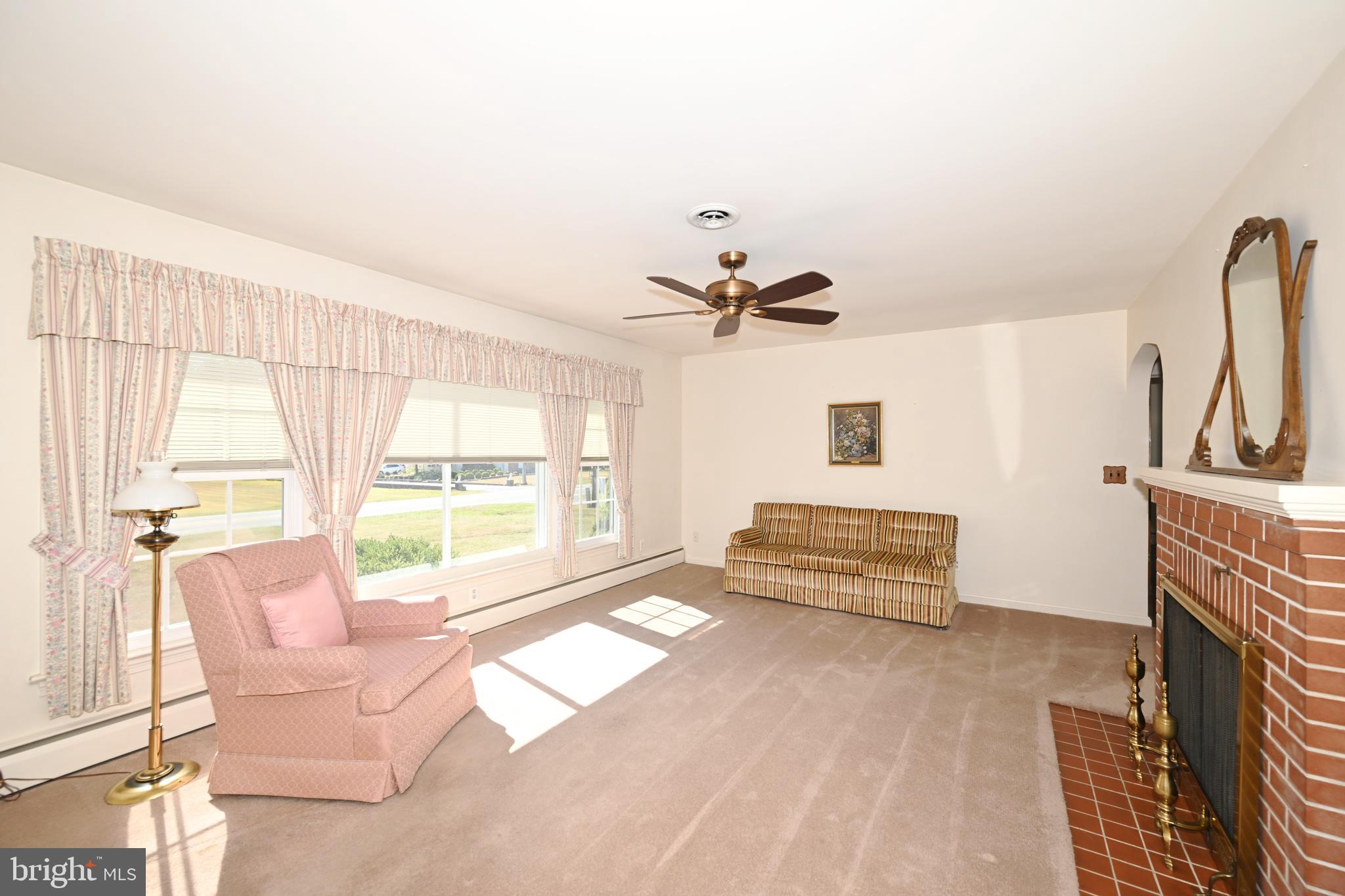 151 Highview Avenue Dover, DE 19901 - Photo 17 of 41 Open Concept Living/Dining Room