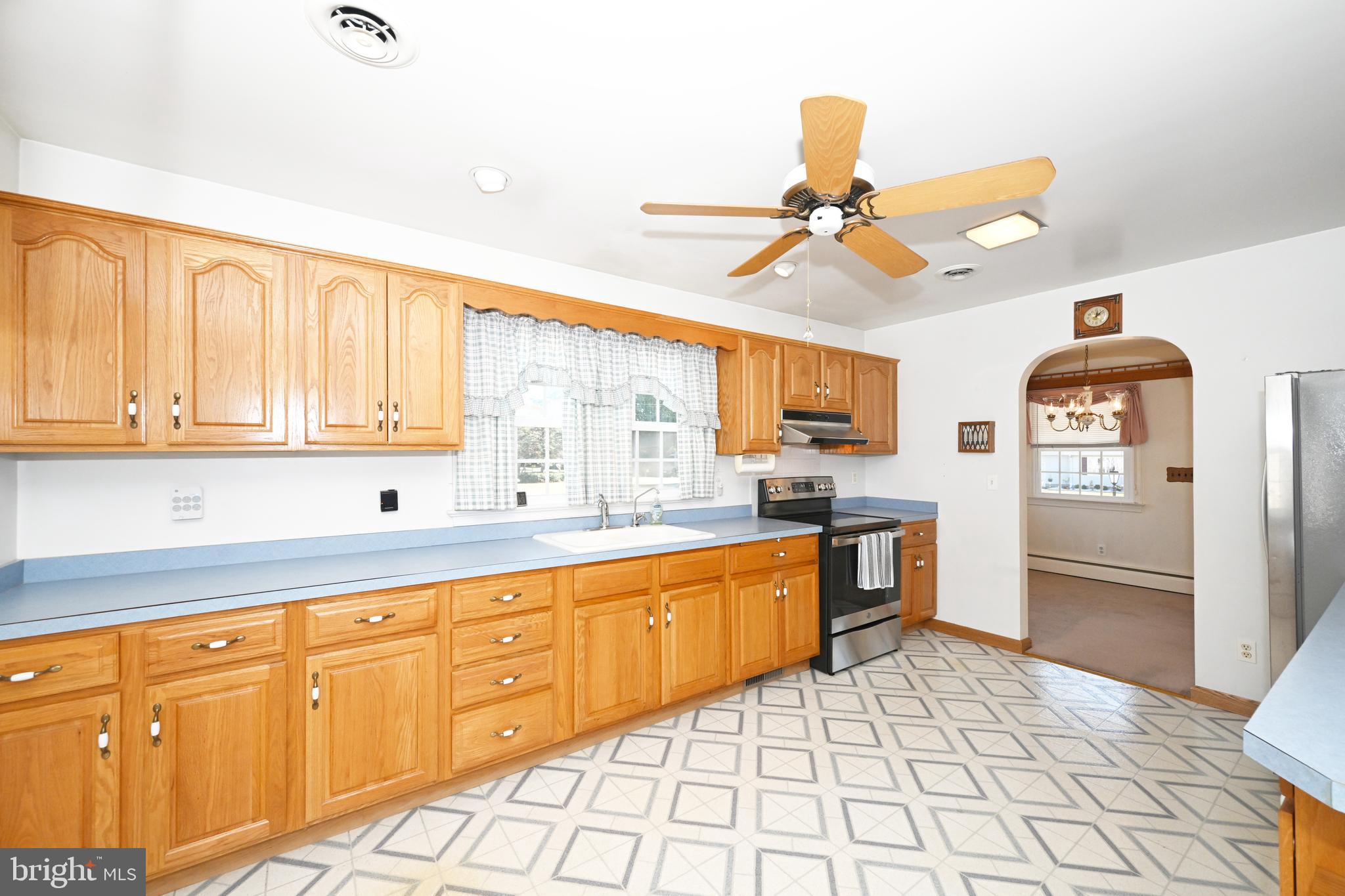 151 Highview Avenue Dover, DE 19901 - Photo 22 of 41 Oak cabinets with plenty of storage space