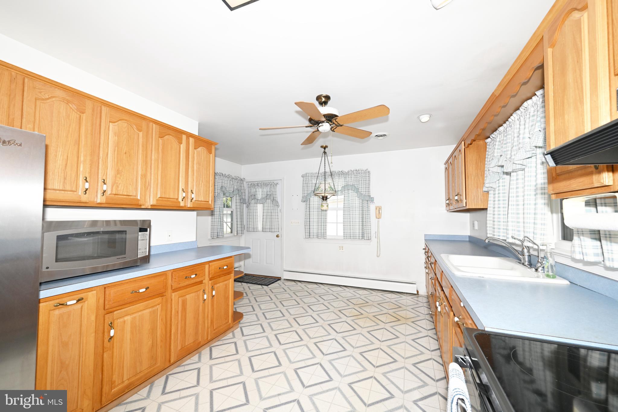 151 Highview Avenue Dover, DE 19901 - Photo 26 of 41 View entering Kitchen from Dining Room