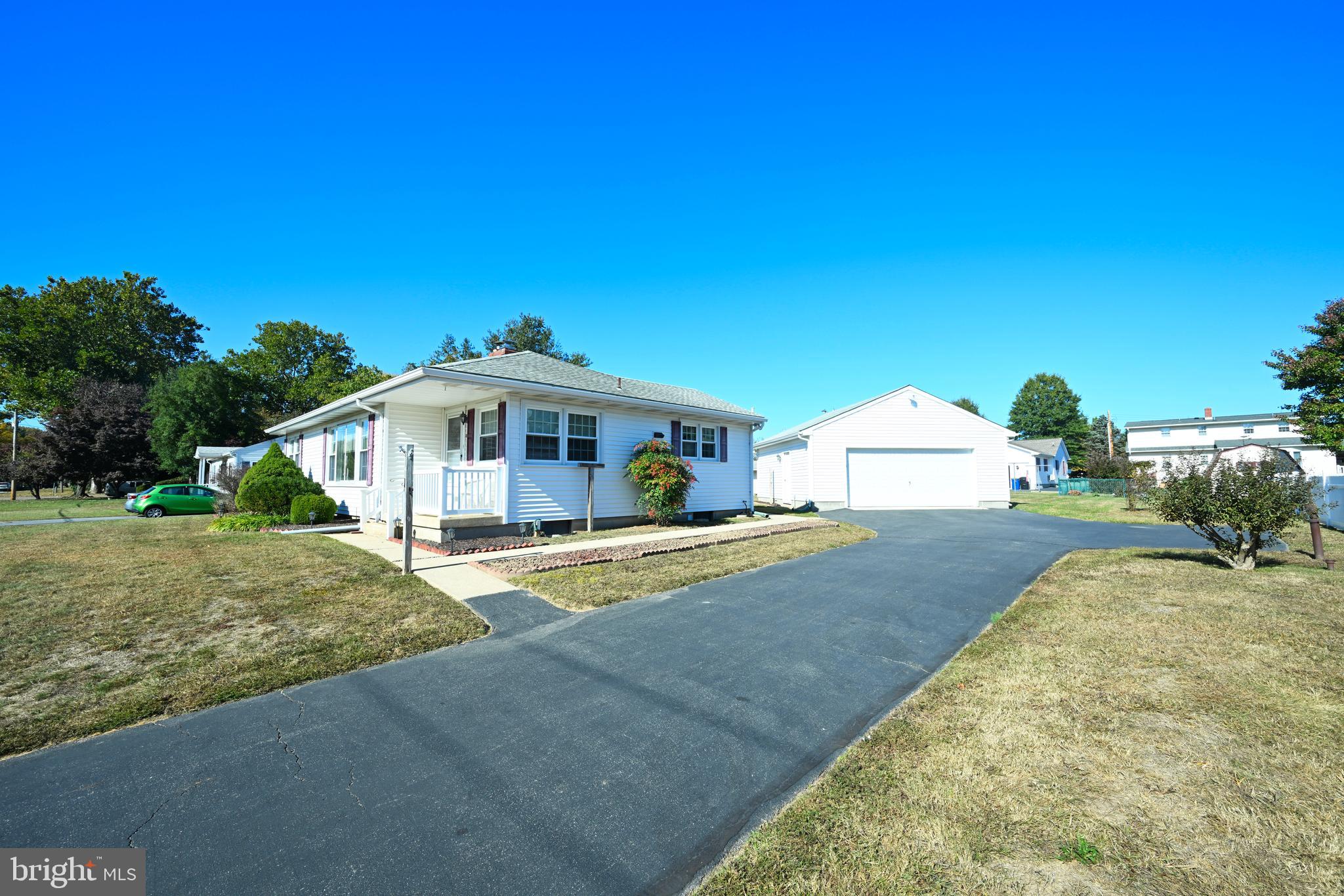 151 Highview Avenue Dover, DE 19901 - Photo 6 of 41 Paved Driveway with Turn Around