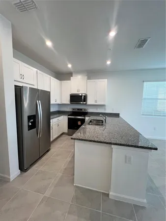 $2,500 | 3085 Douglas Fir Drive, Apopka, FL 32703