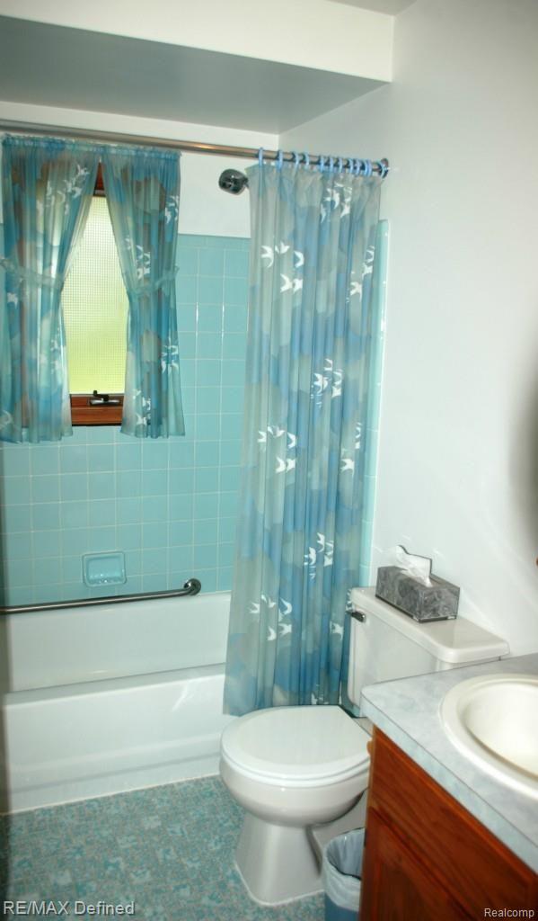 56395 Fairchild Road Macomb, MI 48042 - Photo 10 of 22 9 - BA.jpg