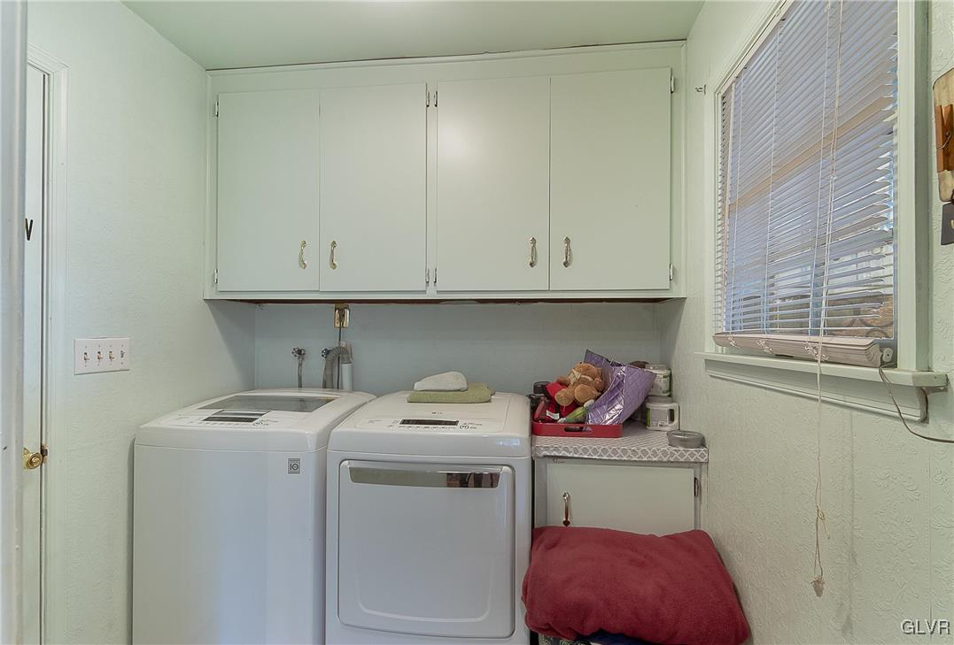 4277 Hecktown Road Bethlehem, PA 18020 - Photo 9 of 25 Gallery Image 9